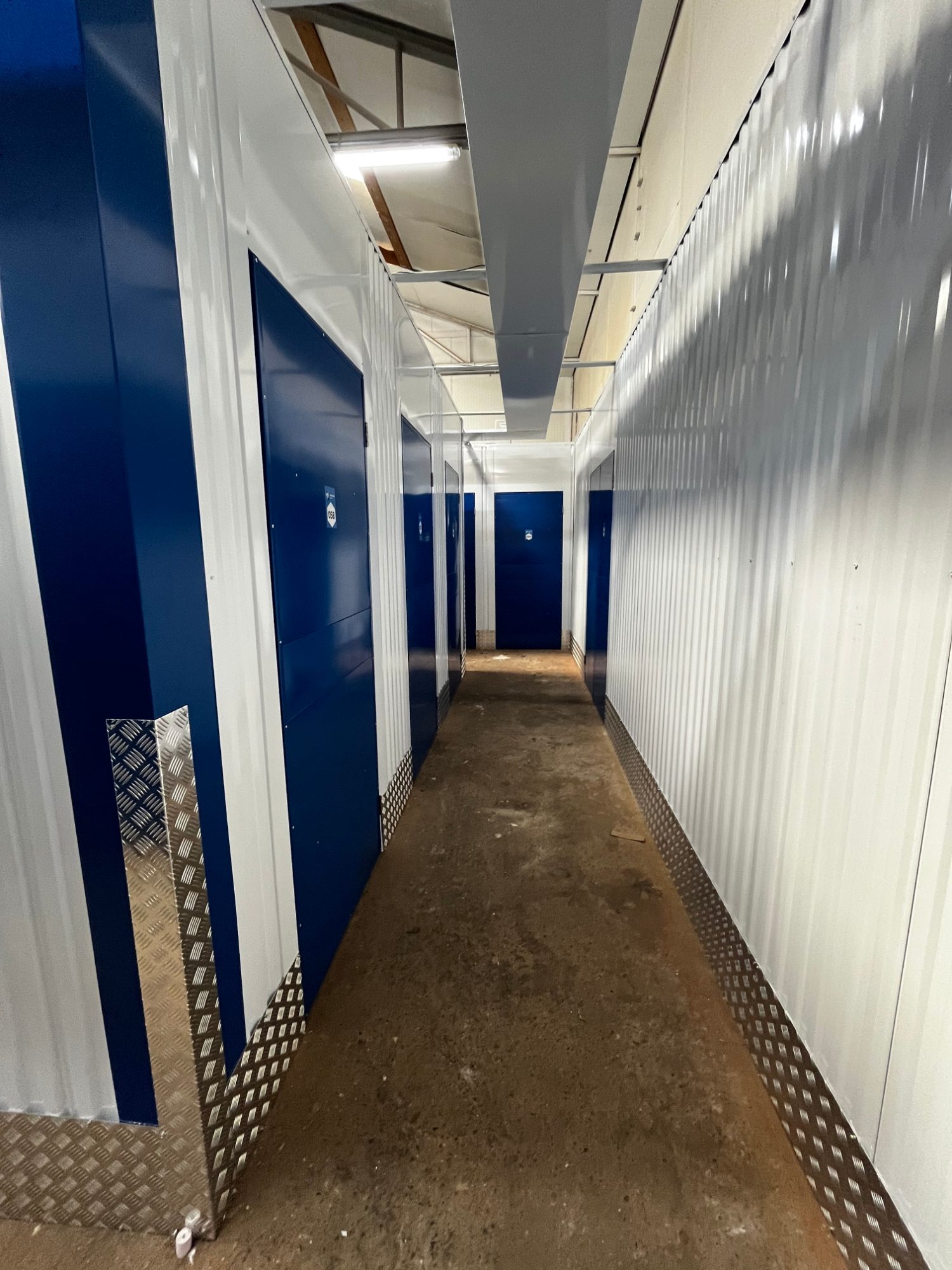 Opslagbox Large Max 48 m³ (16 m²) in Geleen – Sittard-Geleen — foto 7 in Geleen