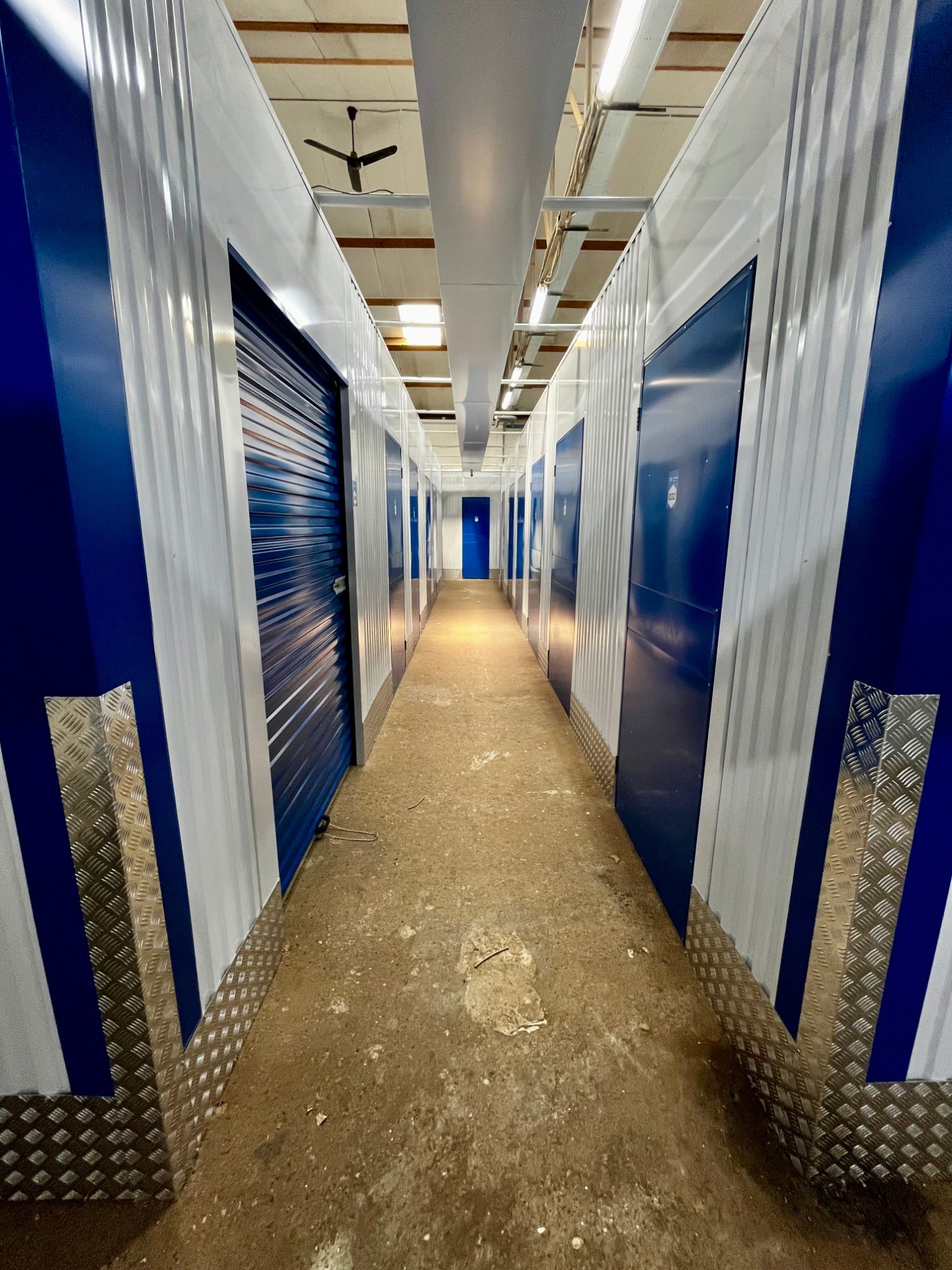 Opslagbox Medium 15 m³ (5 m²) in Geleen – Sittard-Geleen — foto 4 in Sittard-Geleen